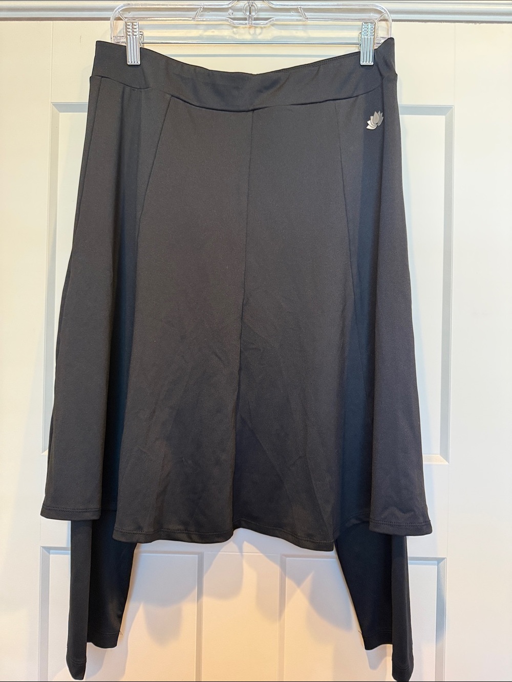 Snoga Athletics Ballet Snoga Skirt with Capri Leggings Women’s Large